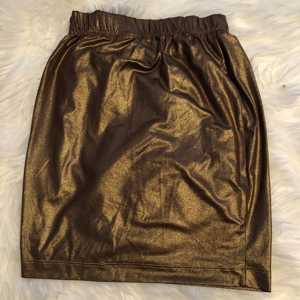 Gold metallic mini skirt